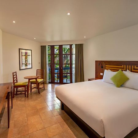 The Warwick Fiji Hotel Korolevu  Exterior foto
