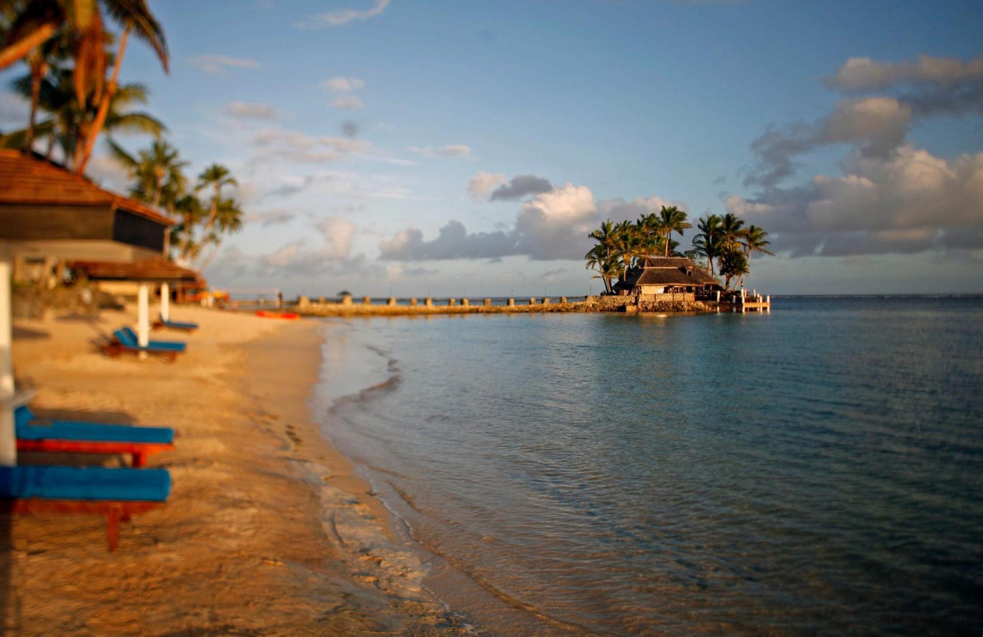 The Warwick Fiji Hotel Korolevu  Exterior foto Sunset at the beach