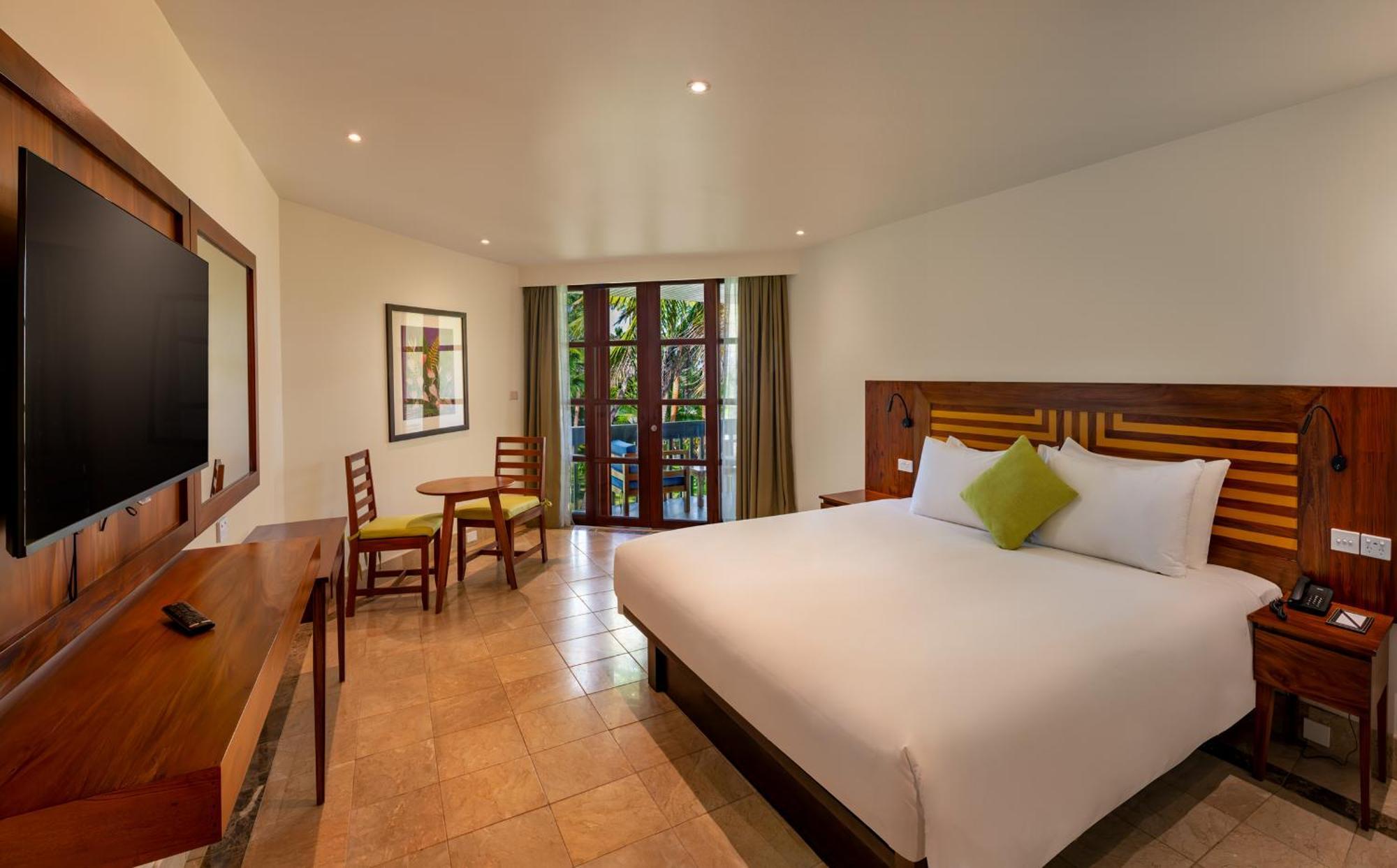 The Warwick Fiji Hotel Korolevu  Exterior foto